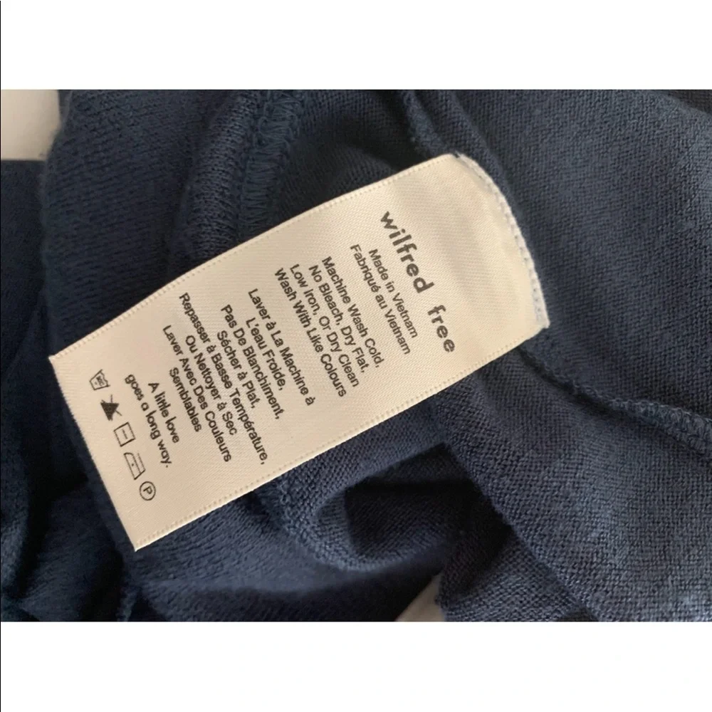 Aritzia up sale